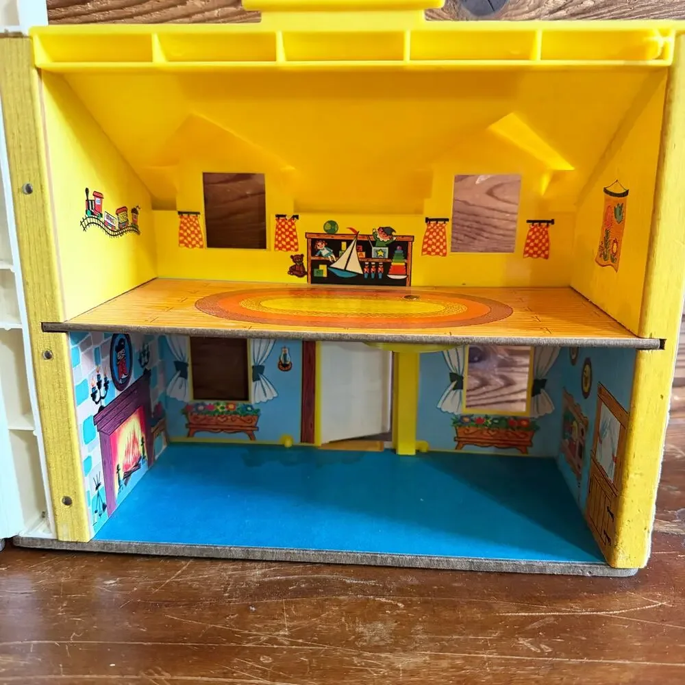 Fisher Price 1971 Doll House